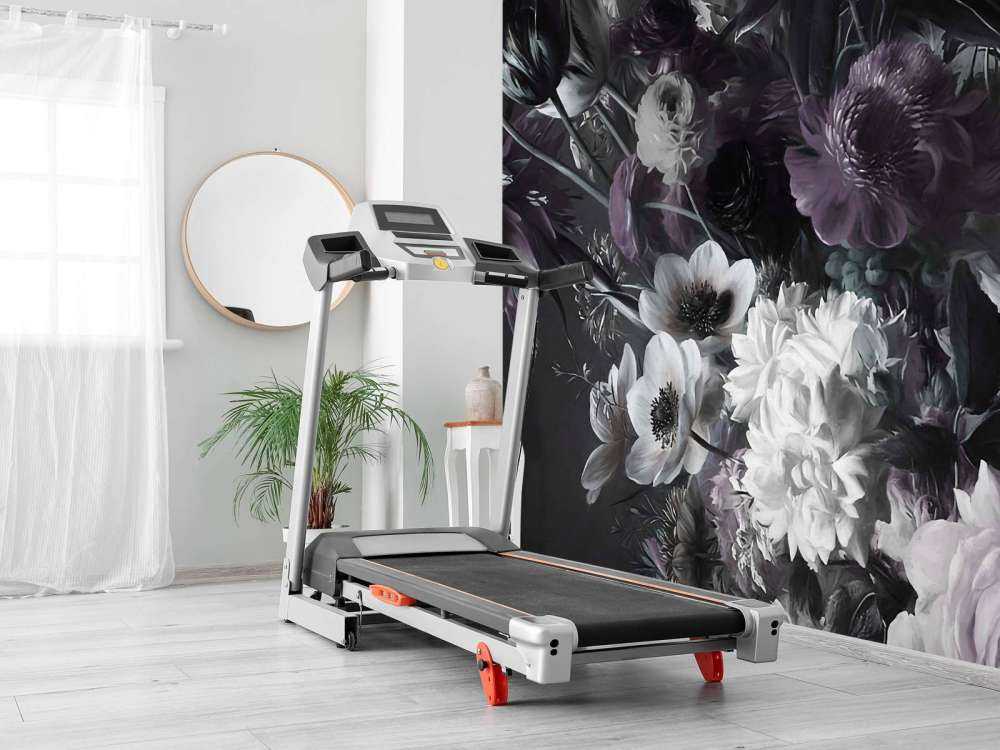 Großer Strauß mit Anemonen in Lila