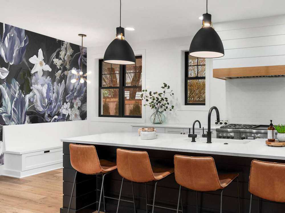 Strauß mit blauen Pfingstrosen