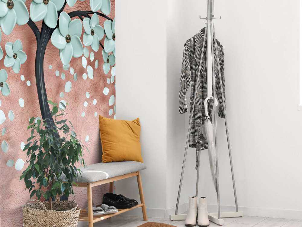 Schwarzer Fantasiebaum mit Minzblüten