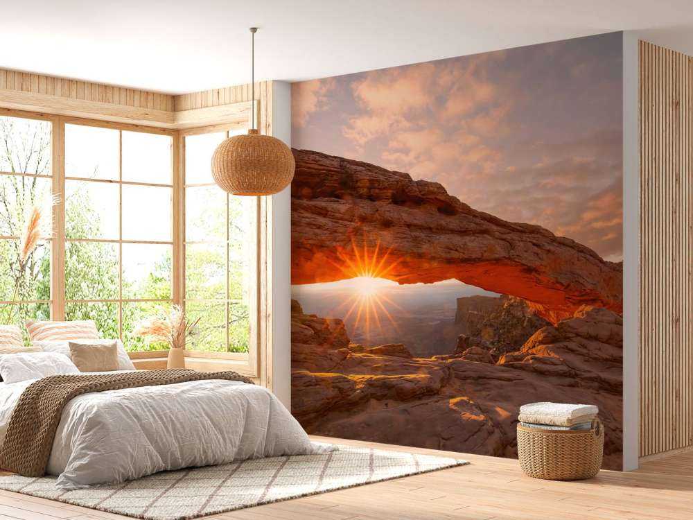 Sonnenuntergang zwischen Felsen
