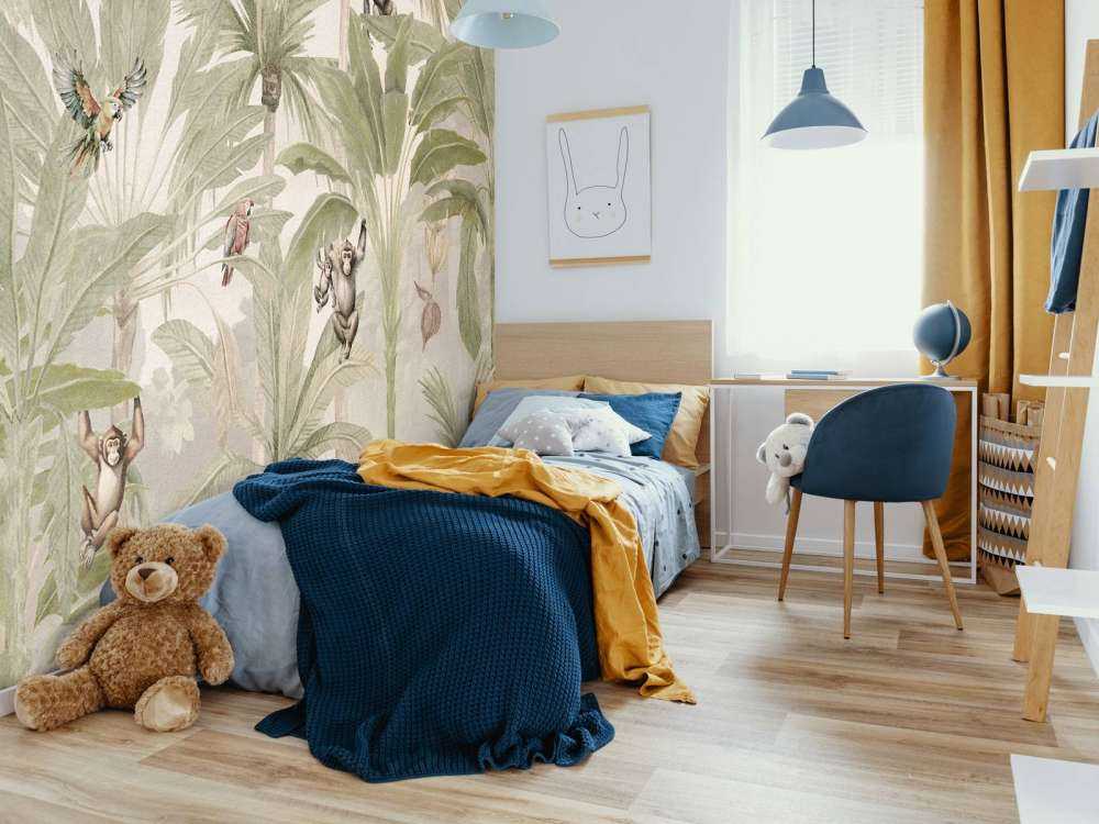 Dschungel mit Affen und Papageien
