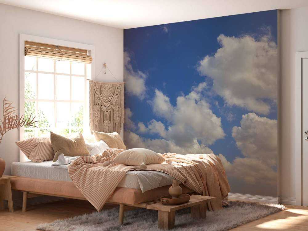 Wolken am blauen Himmel