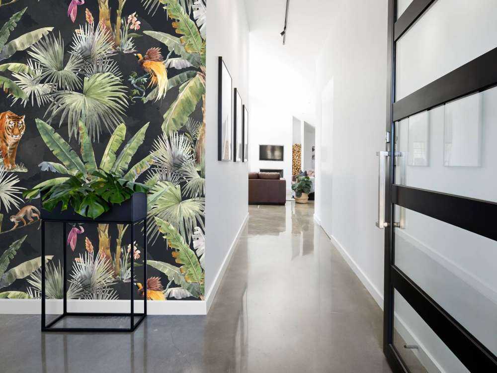 Palmen und Dschungeltiere