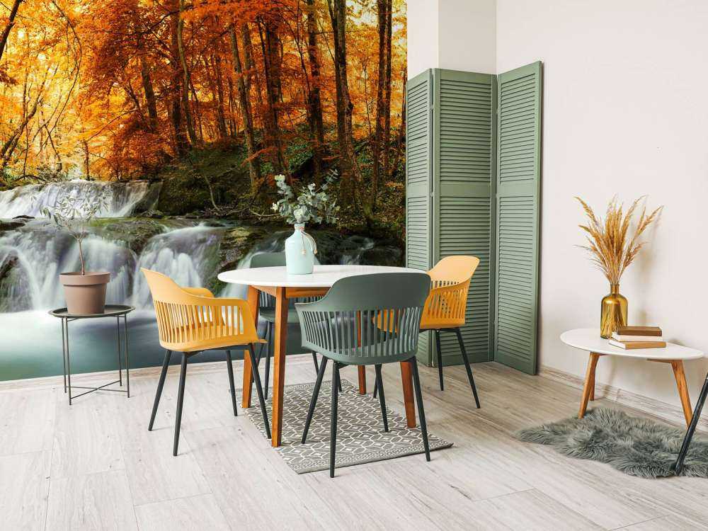 Wasserfall im Herbst