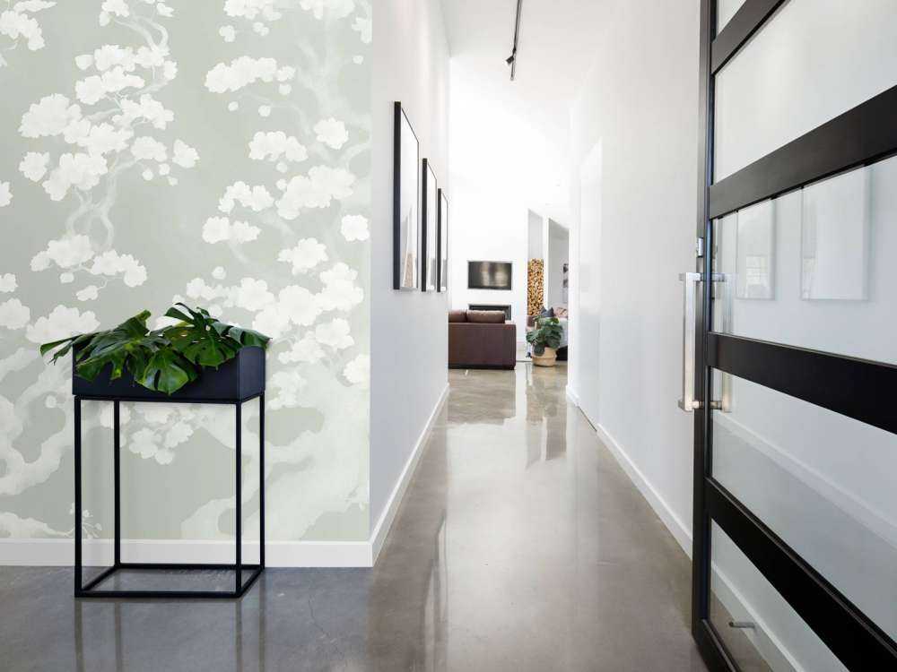 Wunderbarer blühender Wald - grün