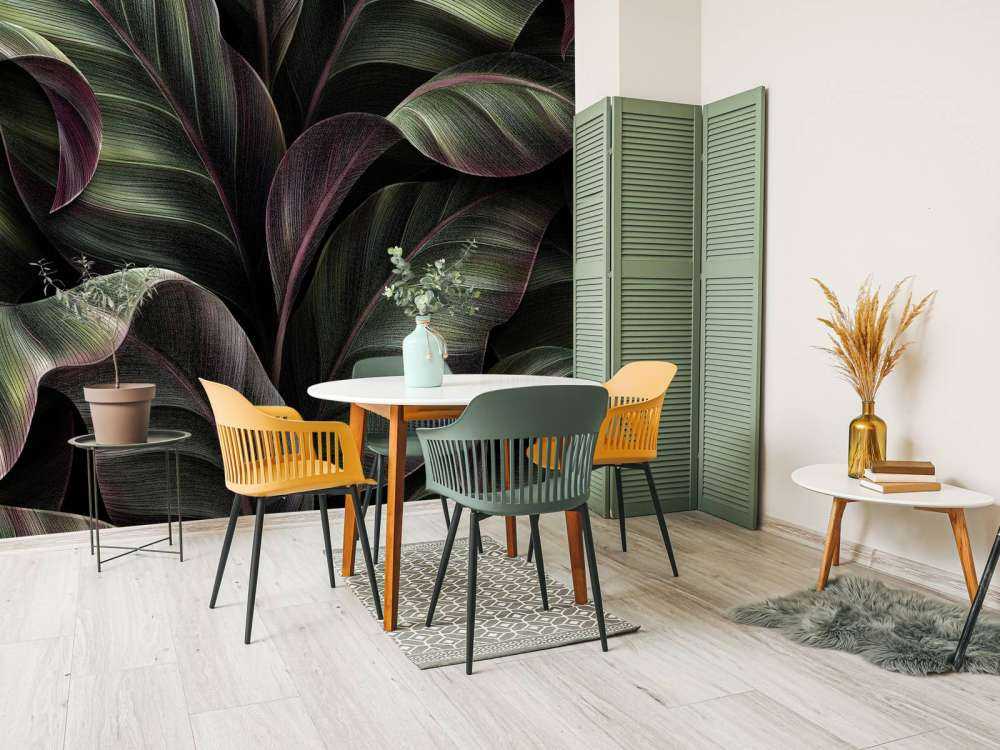 Blätter mit dunklem Hintergrund