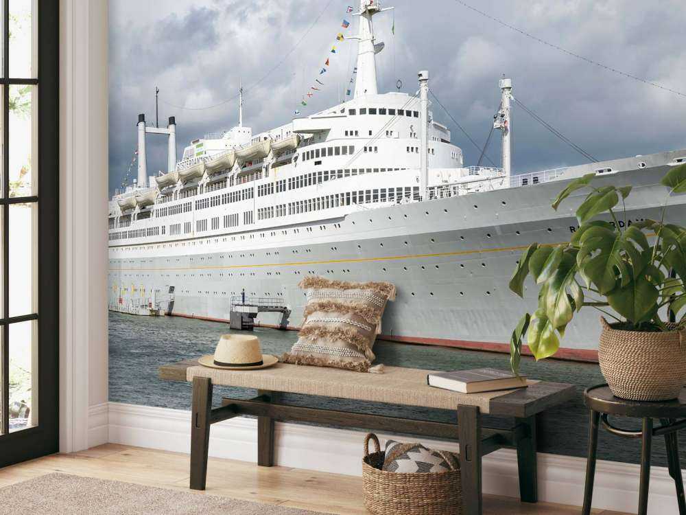 Stilvoller Ozeanriese im Hafen