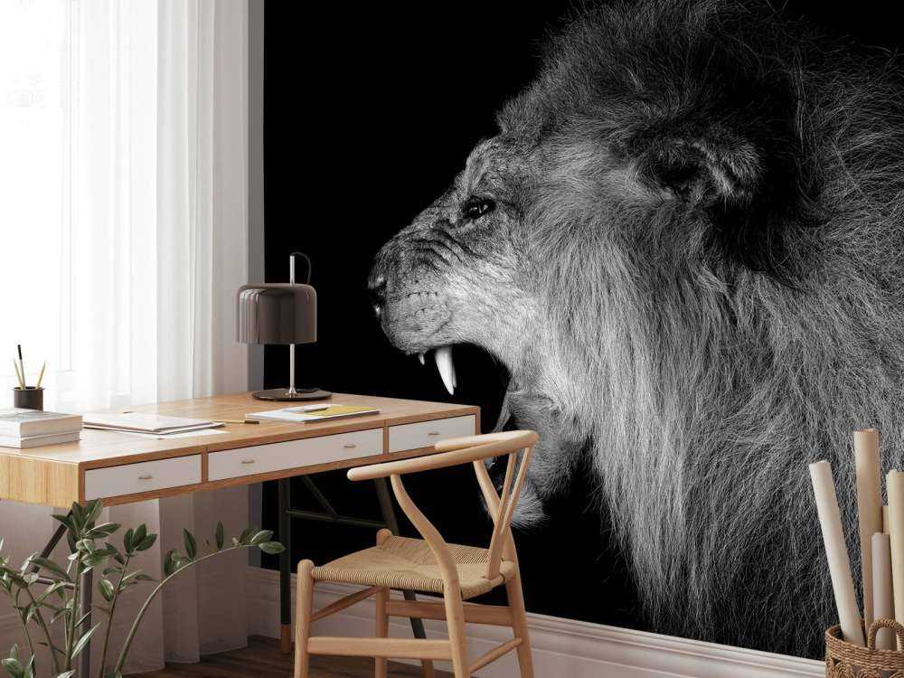 Brüllender Löwe schwarz