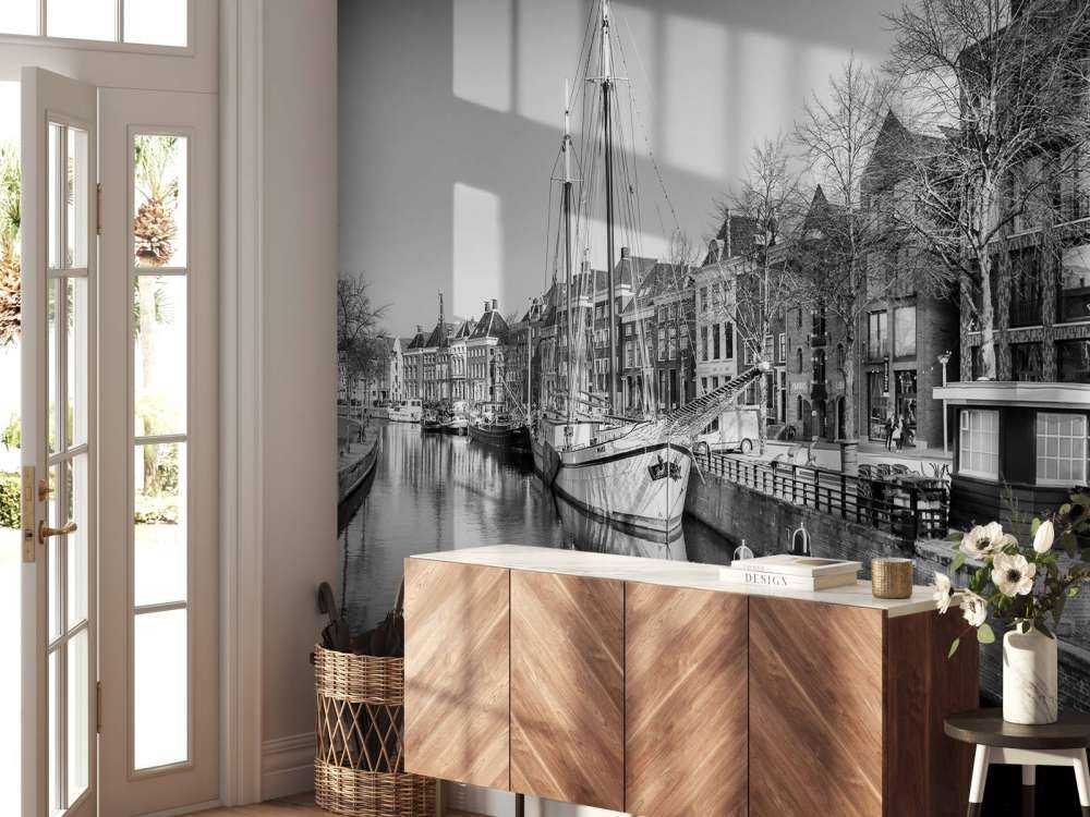 Historisches Schiff im Fluss A in Groningen In Schwarz und Weiß 