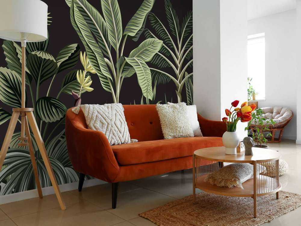 Tropische Palme auf dunklem Hintergrund