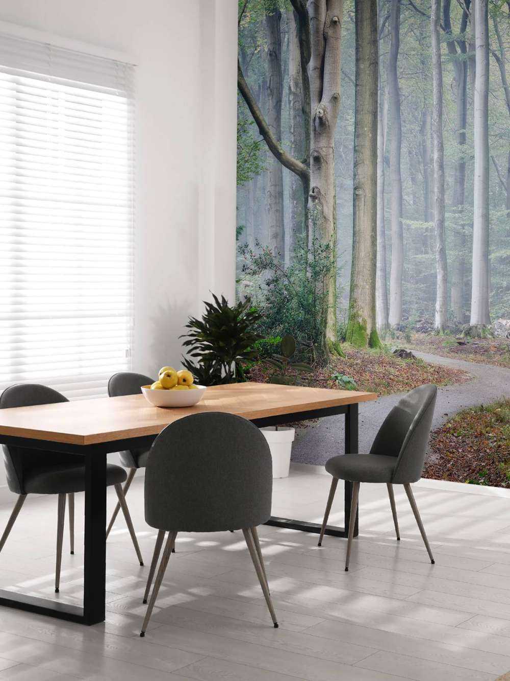 Weg durch den Wald