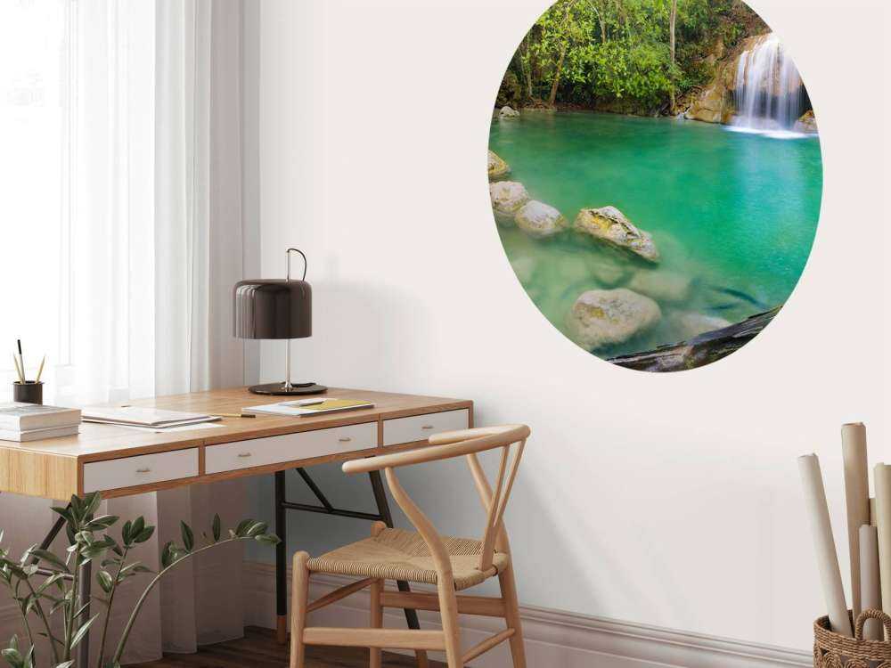 Schöner Wasserfall in Thailand