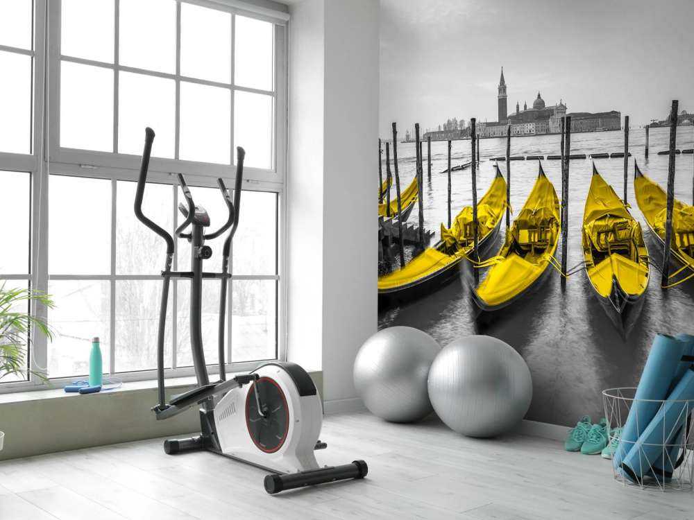 Gondeln entlang des Kanals