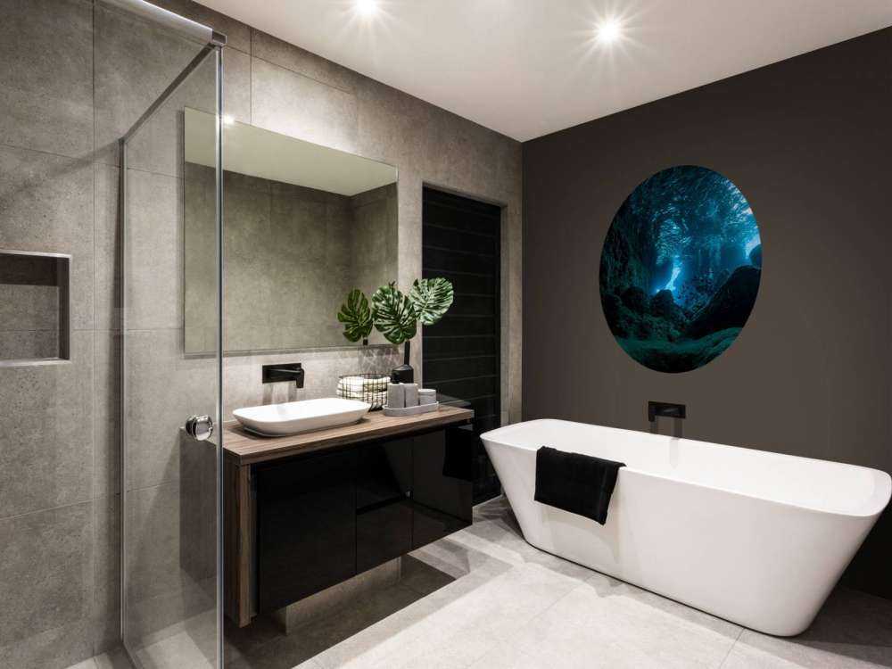 Sonnenstrahlen in Unterwasserhöhle